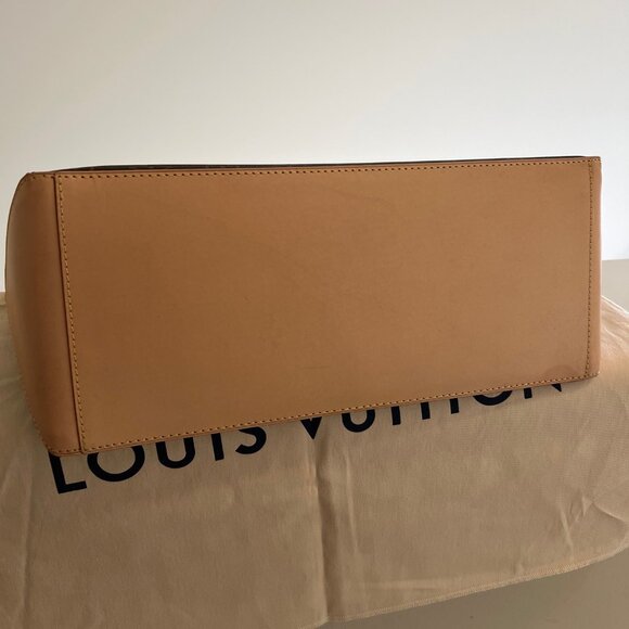LOUIS VUITTON ~ MEZZO (EUC) - Picture 9 of 16